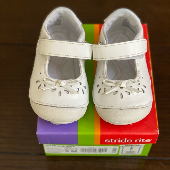 Stride Rite Soft Motion Jane White Shoes - Picture 5 of 5